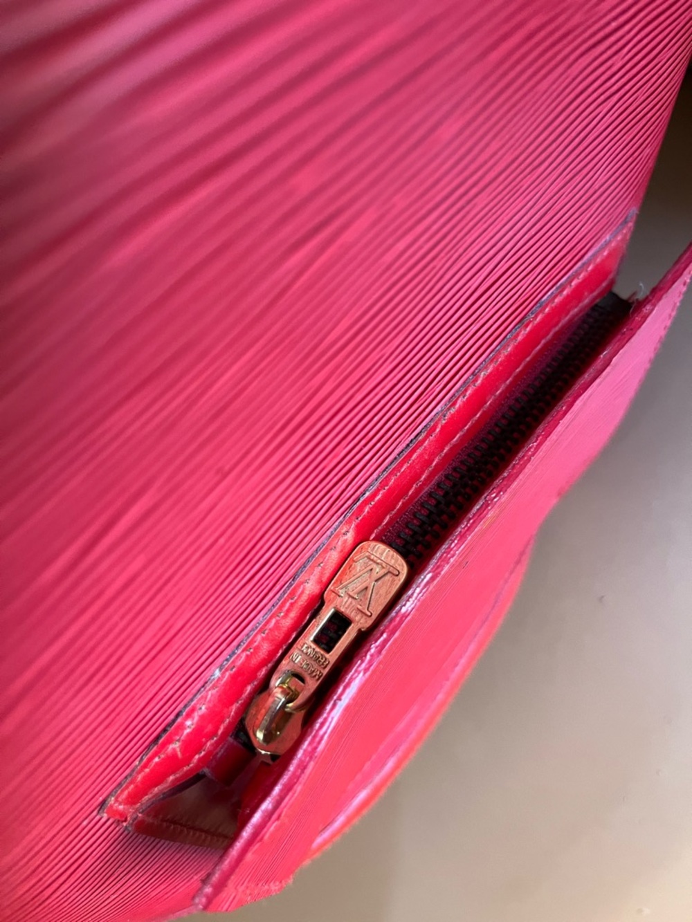 Louis Vuitton Vintage Ref Leather & Red Suede Women's Red Back pack Gold accents - Picture 7 of 10